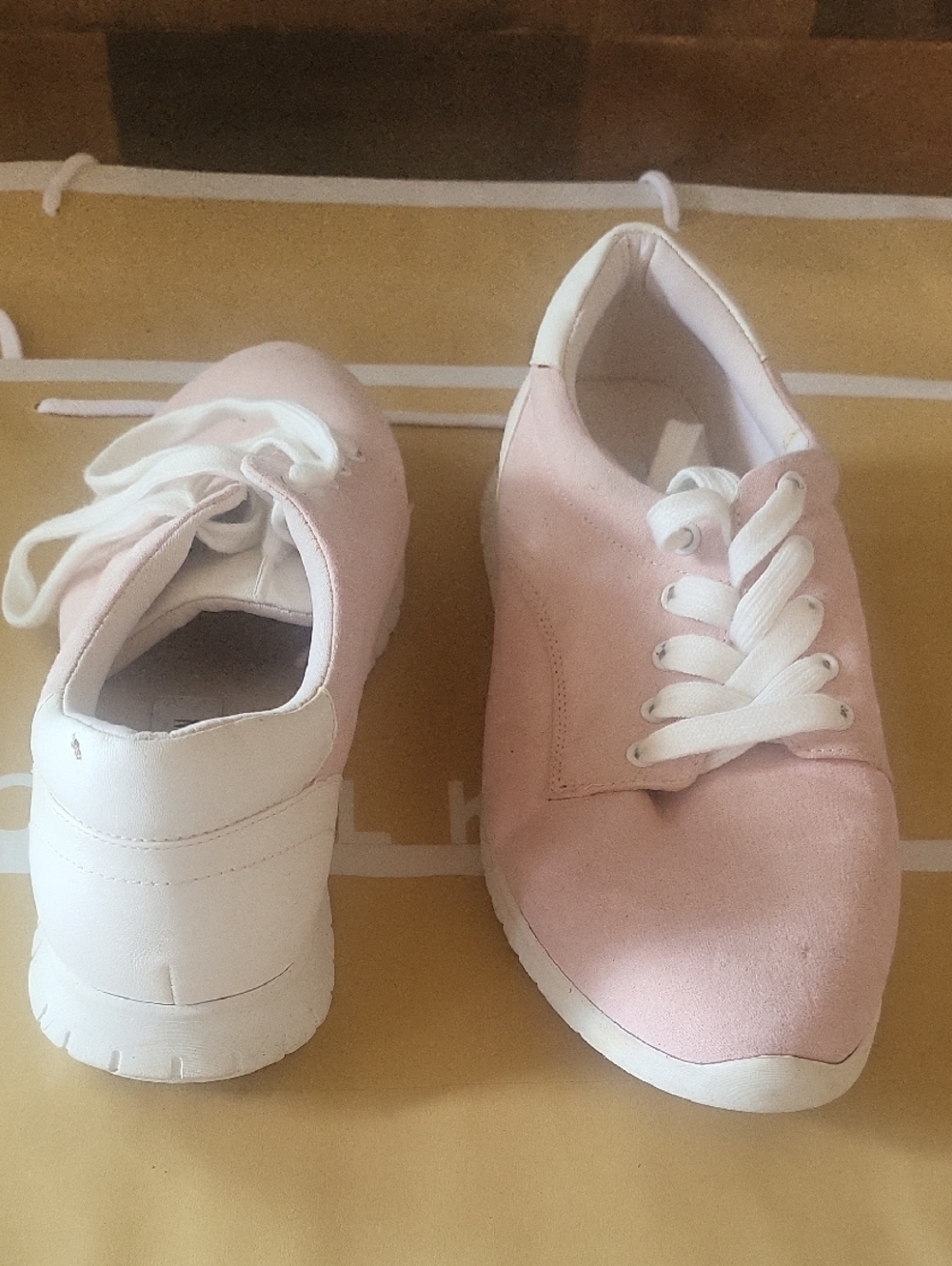 Steve Madden Pink and White Lace-Up Women's Sneakers